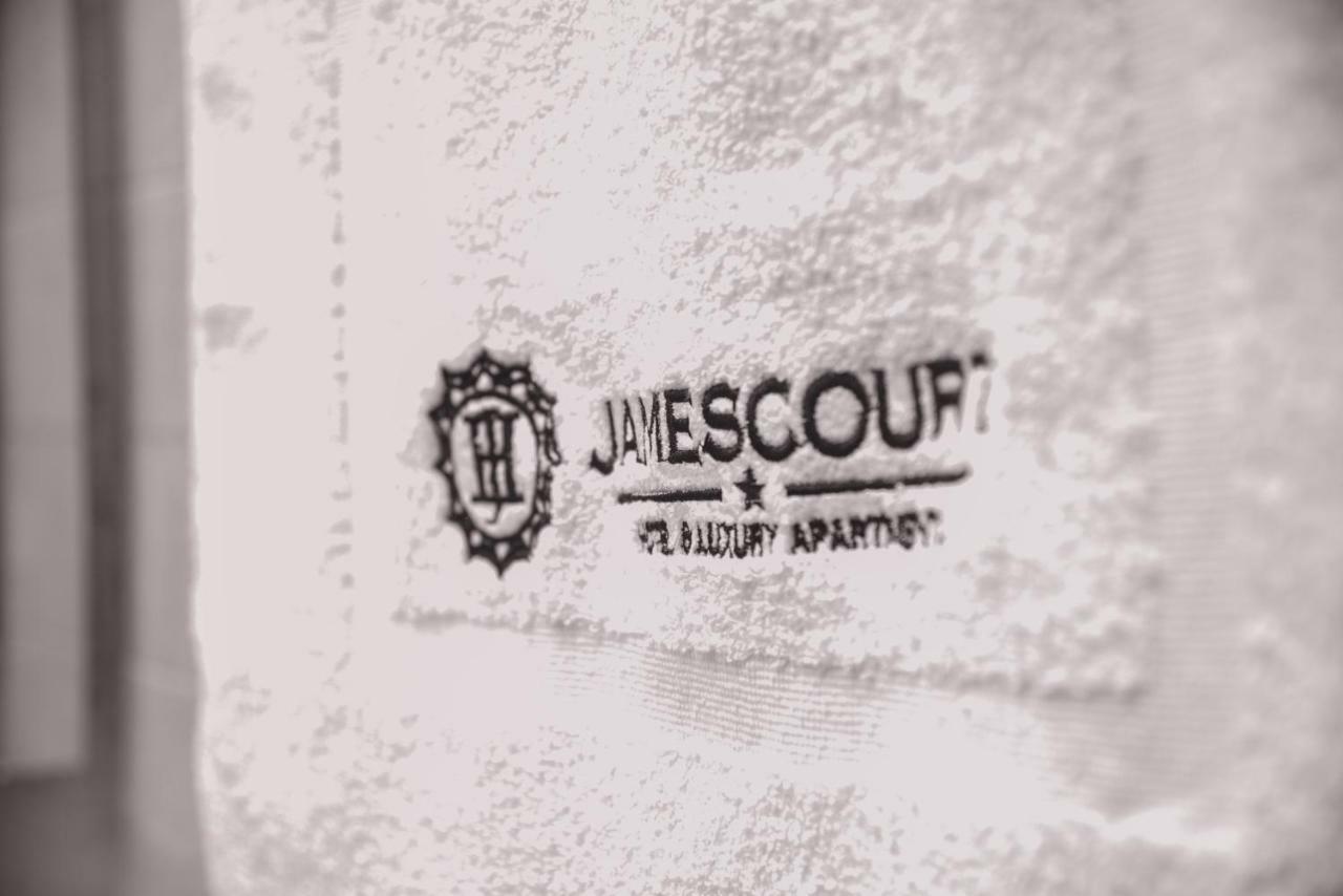James Court Hotel & Luxury Apartments 레키 외부 사진