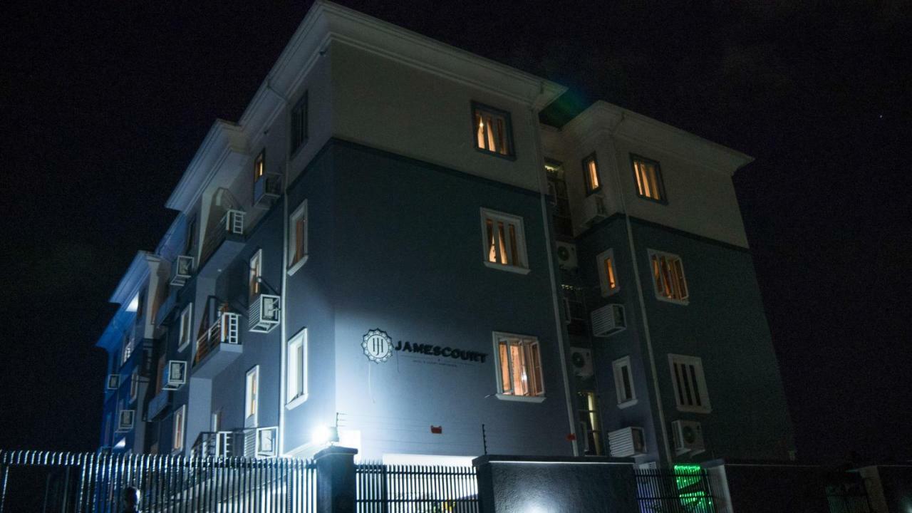 James Court Hotel & Luxury Apartments 레키 외부 사진