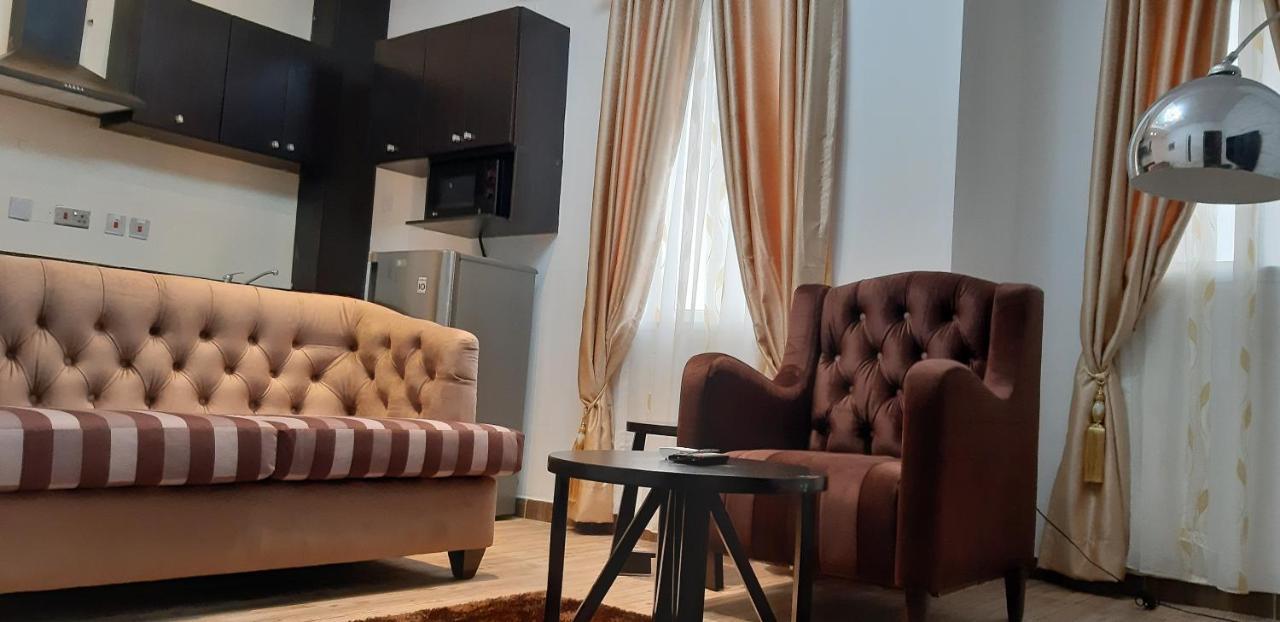 James Court Hotel & Luxury Apartments 레키 외부 사진